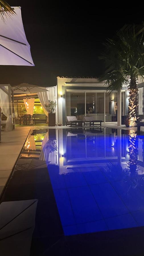 Bed and Breakfast Mon Petit Bali Моссан-лез-Альпій Екстер'єр фото
