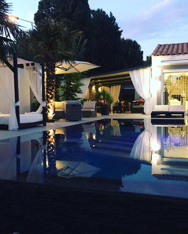 Bed and Breakfast Mon Petit Bali Моссан-лез-Альпій Екстер'єр фото